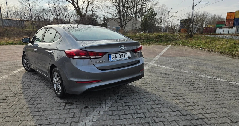 Hyundai Elantra cena 57000 przebieg: 85000, rok produkcji 2018 z Gdynia małe 56